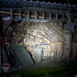 Olight S30R Baton III Beamshot Holzschuppen