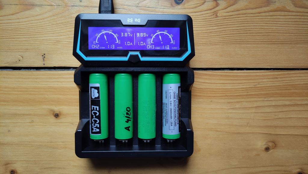 Xtar X4 Akku Ladegerät