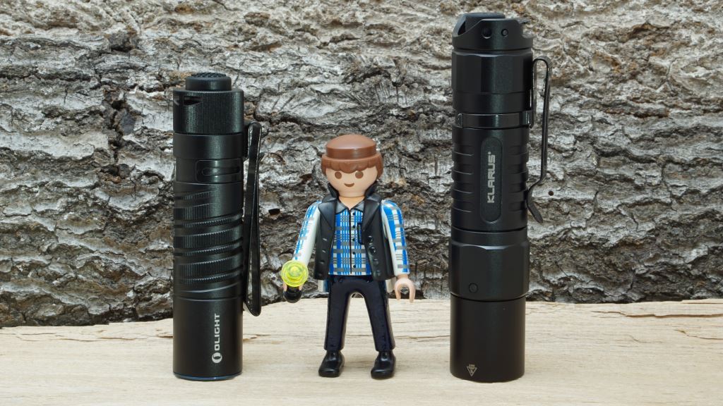 Klarus XT1A und Olight M1T Raider im Größenvergleich