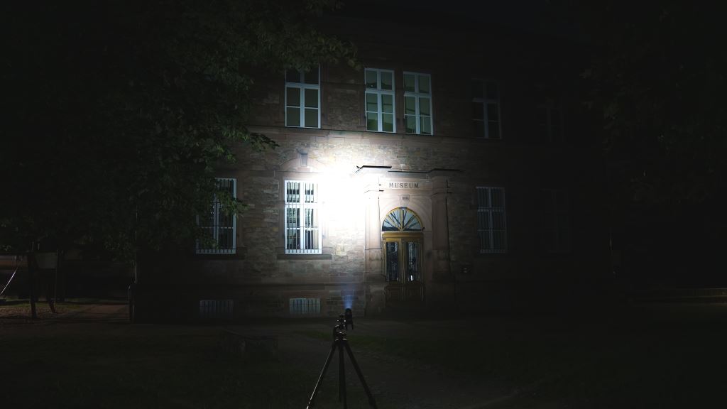 Jagd Taschenlampe Ledlenser MT14 Beamshot fokussiert