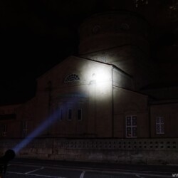 Klarus G35 Beamshot Friedhof Klarus G35 Beamshot Friedhof