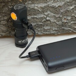 Armytek Elf C1 Micro-USB LED Taschenlampe Armytek Elf C1 Micro-USB LED Taschenlampe