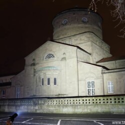 Olight X7R Marauder Beamshot Friedhof Olight X7R Marauder Beamshot Friedhof