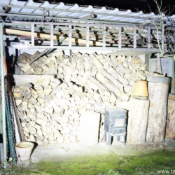 Olight X7R Marauder Beamshot Holzschuppen Olight X7R Marauder Beamshot Holzschuppen