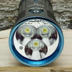 Blick in den Reflektor der Olight X7R Marauder Blick in den Reflektor der Olight X7R Marauder
