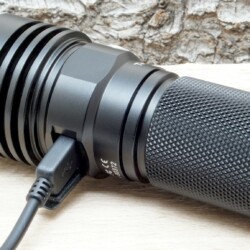 ThruNite TC20 LED Taschenlampe mit USB-Ladekabel ThruNite TC20 LED Taschenlampe mit USB-Ladekabel