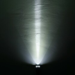 Manker MK39 Whitewallshot Throw und Flood Manker MK39 Whitewallshot Throw und Flood