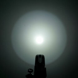 Manker MK39 Whitewallshot Throw und Flood Manker MK39 Whitewallshot Throw und Flood